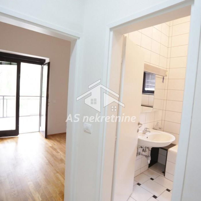 Kuća Izdavanje Beograd Bulevar Oslobođenja 550 m2