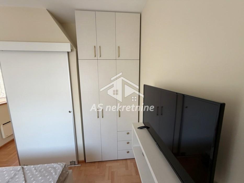 Dvosoban stan za izdavanje, Hram Svetog Save, Beograd, 54m², 2. sprat, 850 €/mes