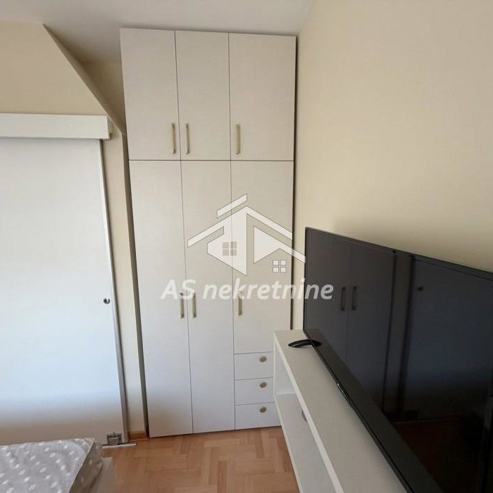 Dvosoban stan za izdavanje, Hram Svetog Save, Beograd, 54m², 2. sprat, 850 €/mes