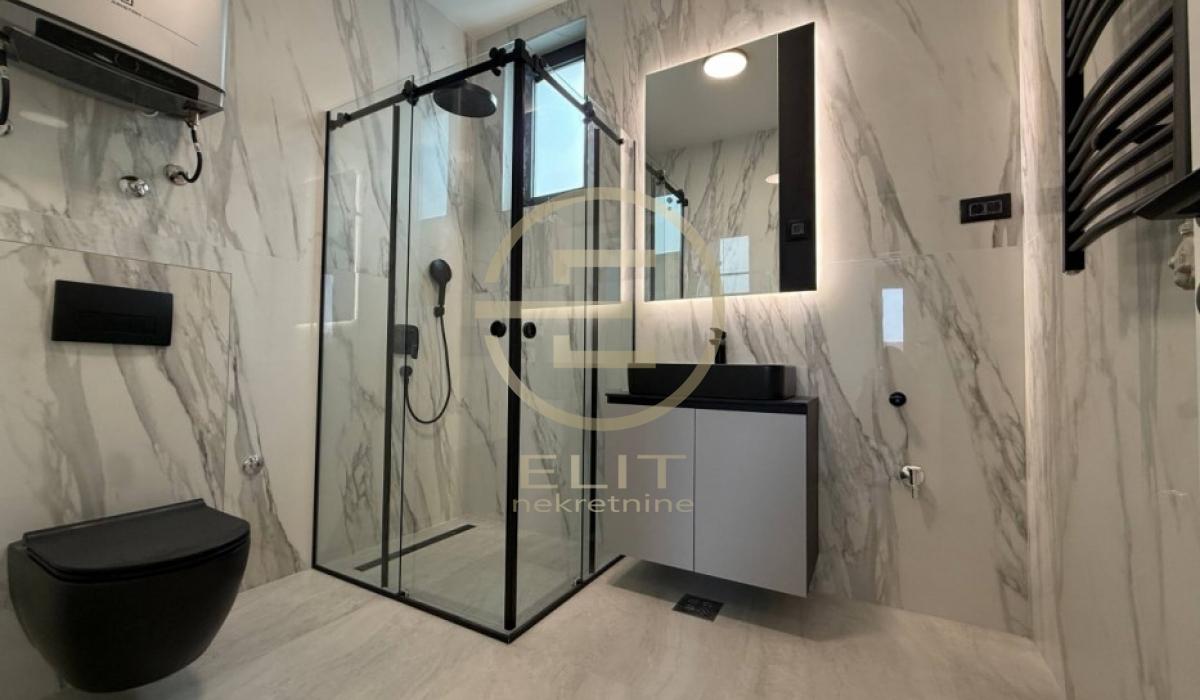 Četvorosoban stan na prodaju, Grbavica, Novi Sad, 98.51m², 325.000 €