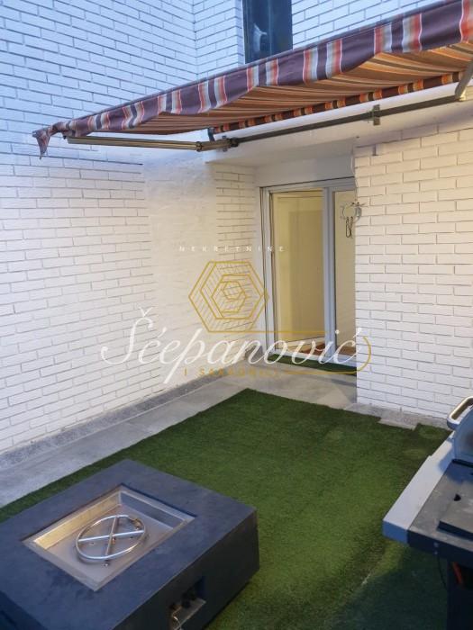 Stan Prodaja Novi Sad  81 m2