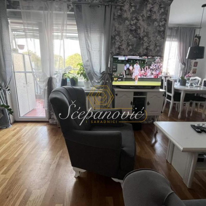 Stan Prodaja Novi Sad  75 m2