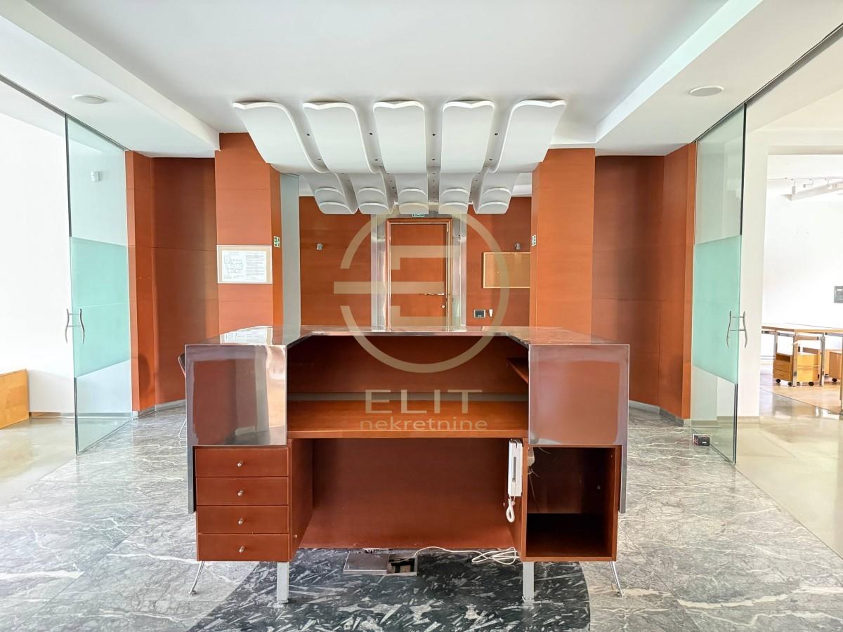 Lokal Izdavanje Novi Sad  254 m2