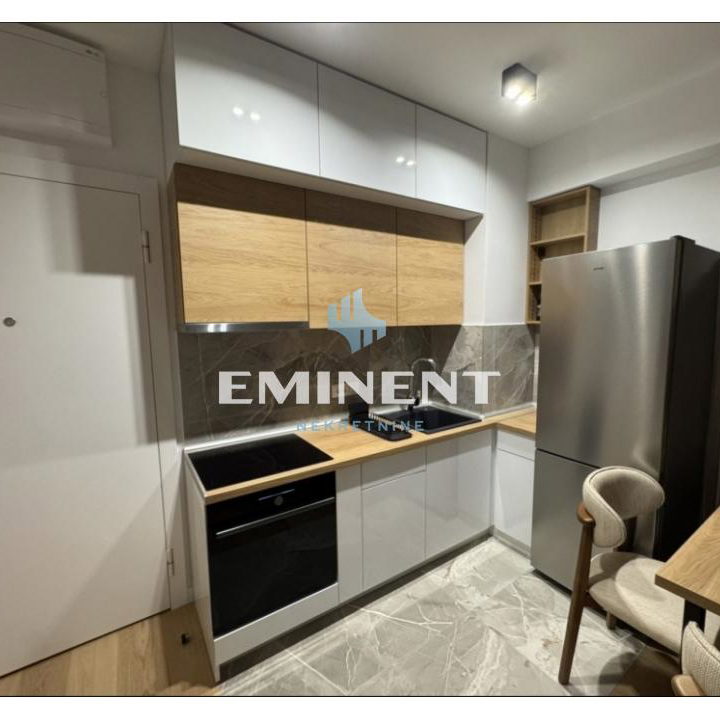 Stan Izdavanje Beograd Blok 65 33 m2