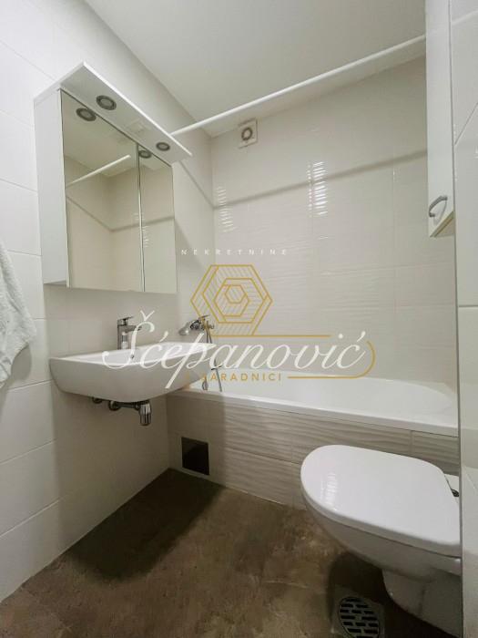 Trosoban stan na prodaju, Rotkvarija, Novi Sad, 56m², 240.000 €