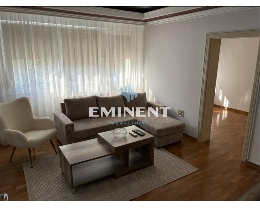 Trosoban stan za izdavanje, Hotel M, Beograd, 72m², 850 €/mes