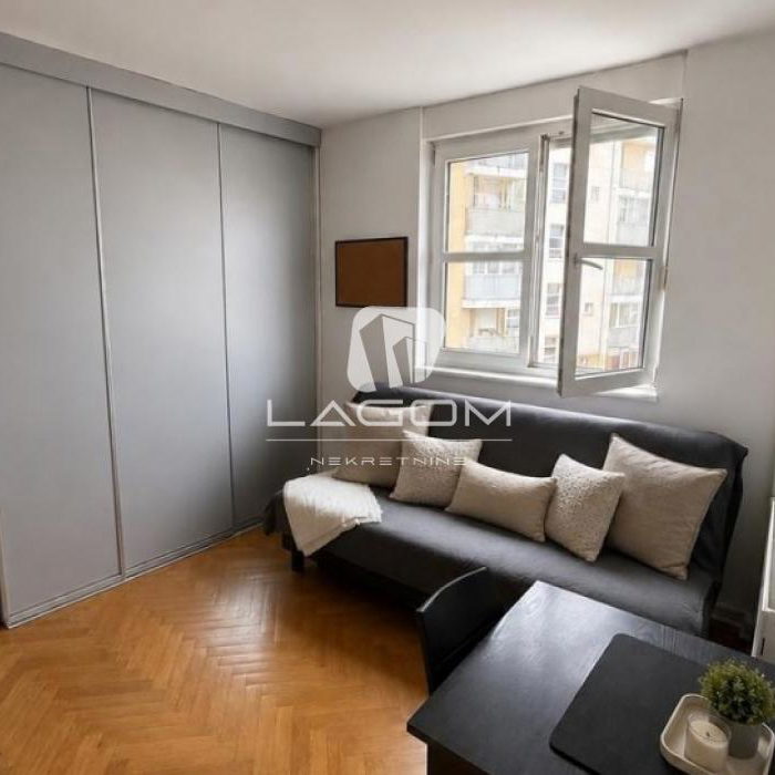 Trosoban stan na prodaju, Vojvode Stepe, Beograd, 93m², 314.000 €