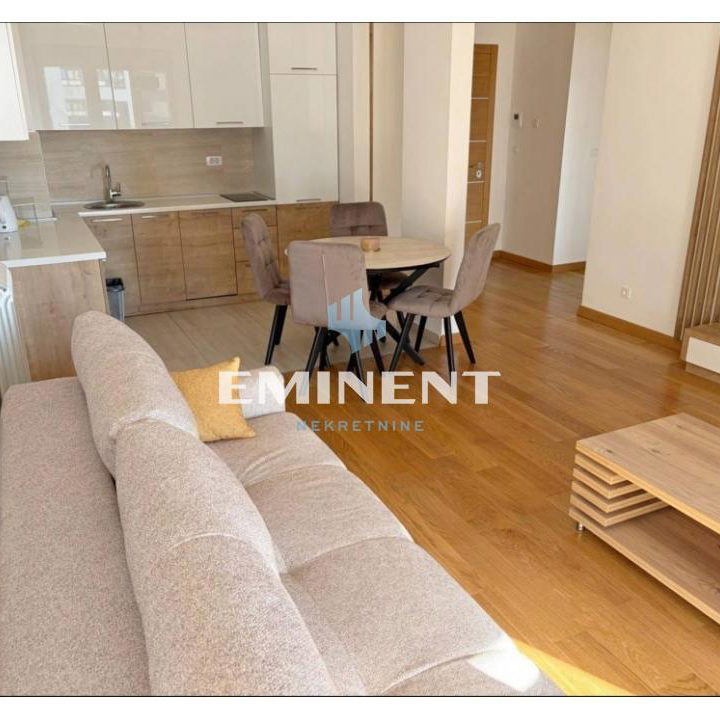 Stan Izdavanje Beograd Blok 65 56 m2