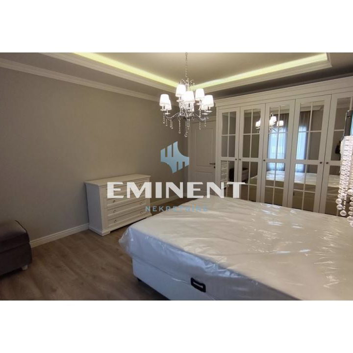 Petosoban stan za izdavanje, Senjak, Beograd, 215m², 1. sprat, 4.500 €/mes