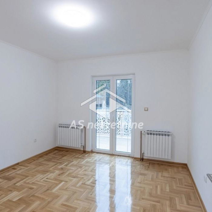Kuća za izdavanje, Jajinci, Beograd, 417m², 3.000 €/mes