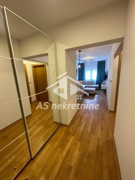 Stan Izdavanje Beograd Južni Bulevar 49 m2