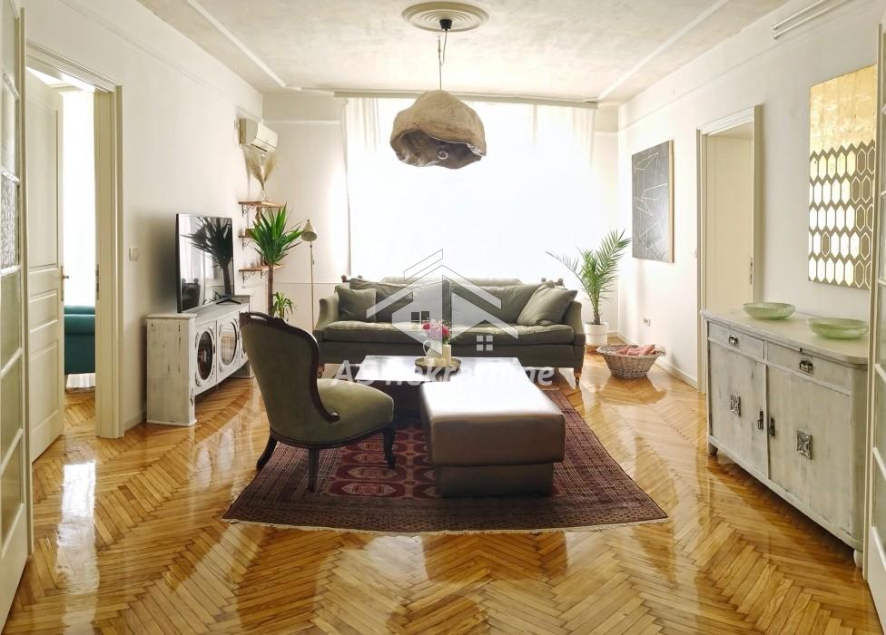 Četvorosoban stan za izdavanje, Kalenić Pijaca, Beograd, 140m², 2.000 €/mes