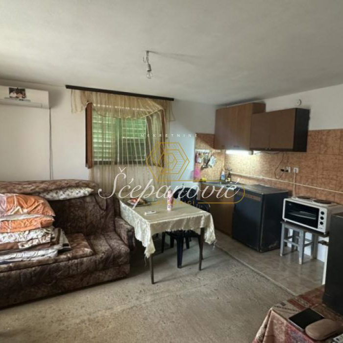 Kuća Prodaja Irig  140 m2