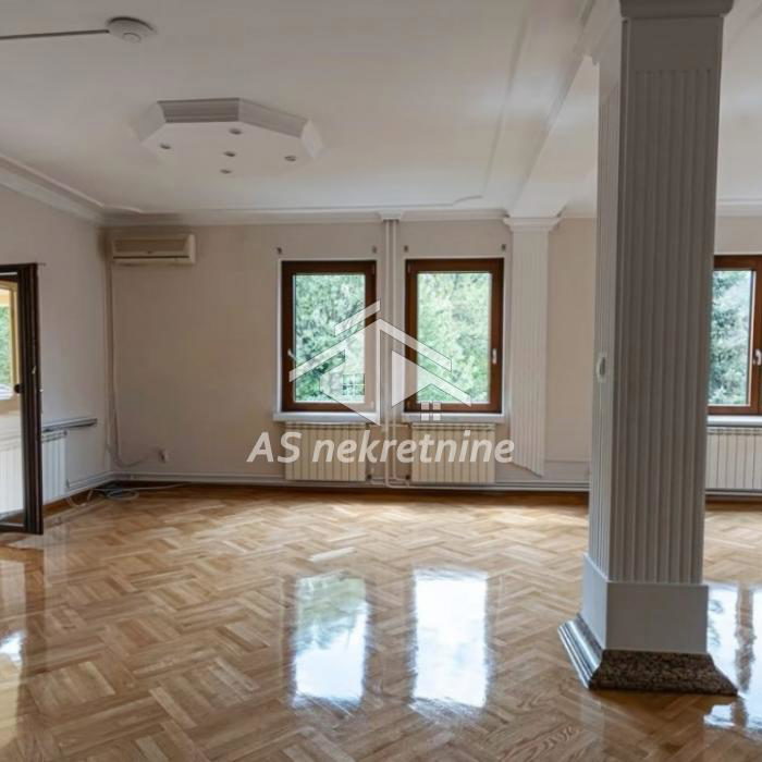 Stan Izdavanje Beograd Dedinje 210 m2