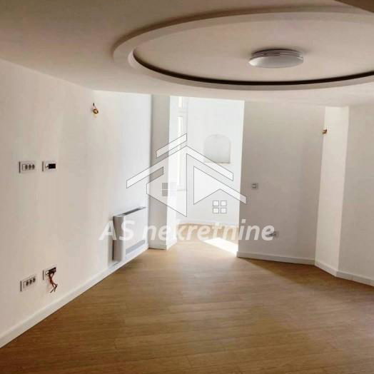 Stan Izdavanje Beograd Karađorđeva 113 m2