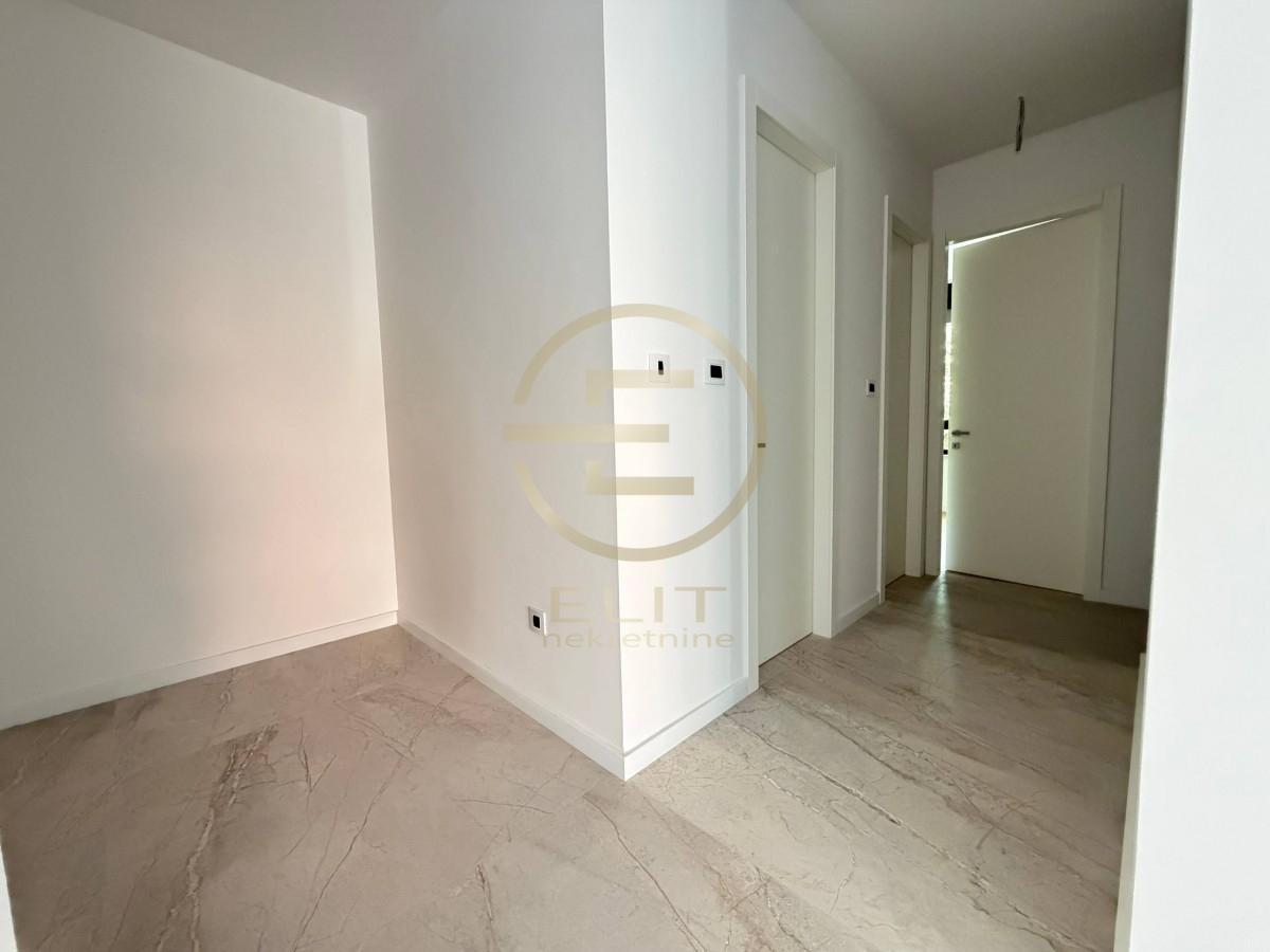 prodaja-nekretnina-4GbyNVgwXP Četvorosoban stan na prodaju, Centar, Novi Sad, 100m², 490.000 €
