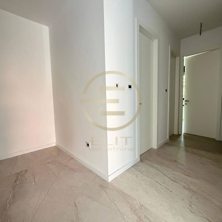 Četvorosoban stan na prodaju, Centar, Novi Sad, 100m², 490.000 €