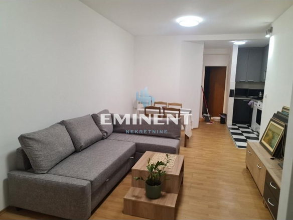 Stan Izdavanje Beograd Altina 50 m2