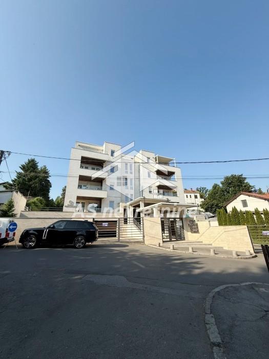 Četvorosoban stan za izdavanje, Senjak, Beograd, 157m², 2.200 €/mes