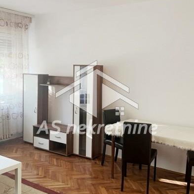 Stan Izdavanje Beograd Blok 33 - Geneks 62 m2