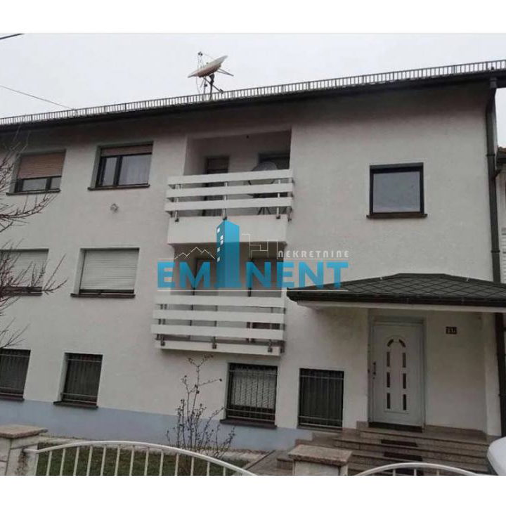 Kuća Prodaja Beograd Sremčica 300 m2