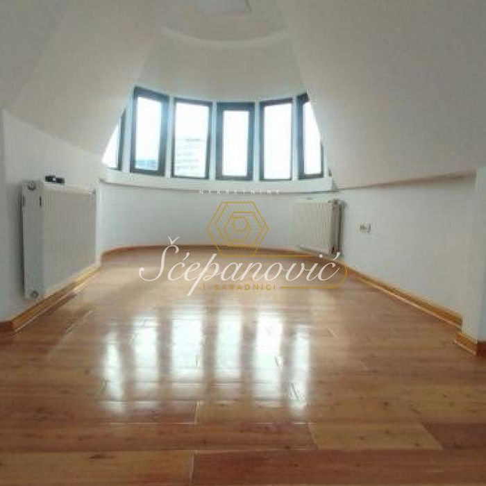 Stan Izdavanje Novi Sad  136 m2