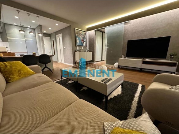 Stan Izdavanje Beograd Blok 65 90 m2