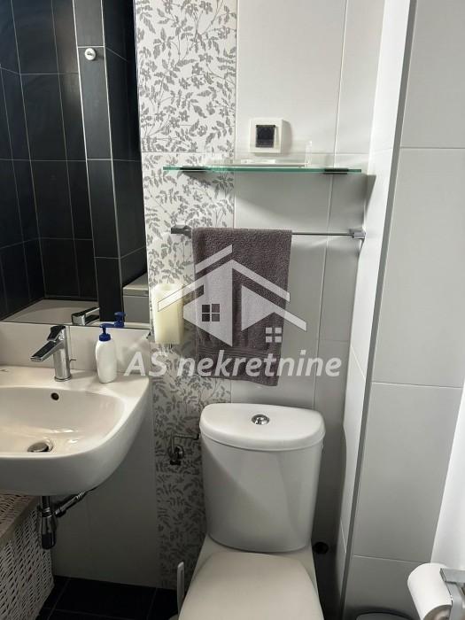 Trosoban stan za izdavanje, Lekino Brdo, Beograd, 81m², 1.000 €/mes
