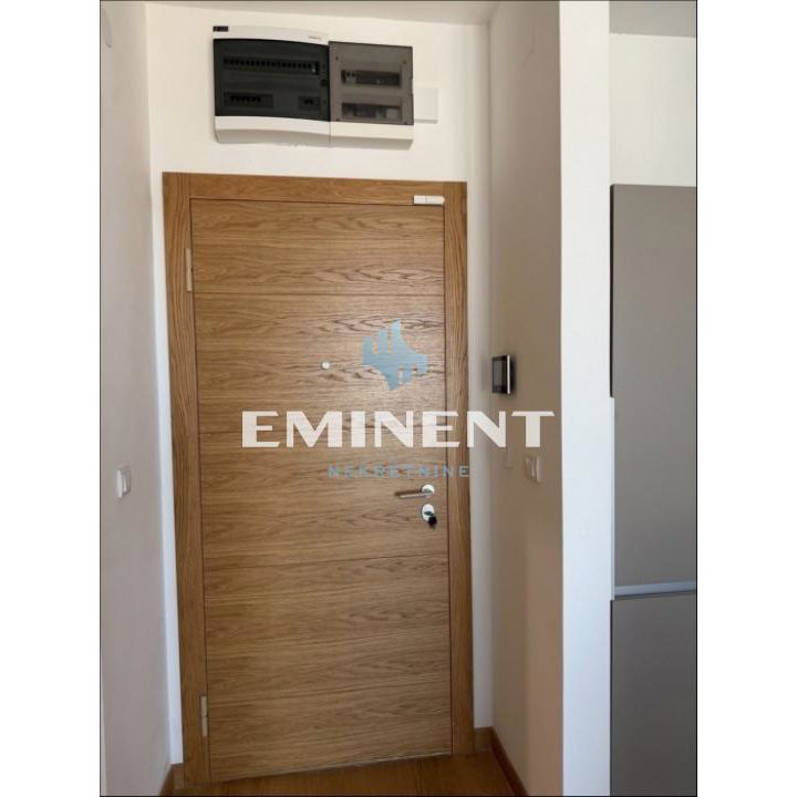 Stan Izdavanje Beograd Blok 65 42 m2