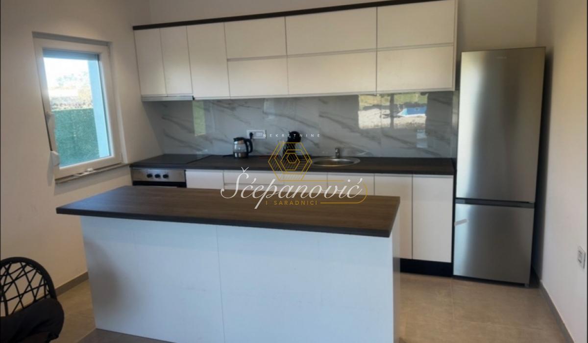 Kuća Prodaja Inđija Kuća Prodaja Inđija 2144 m2