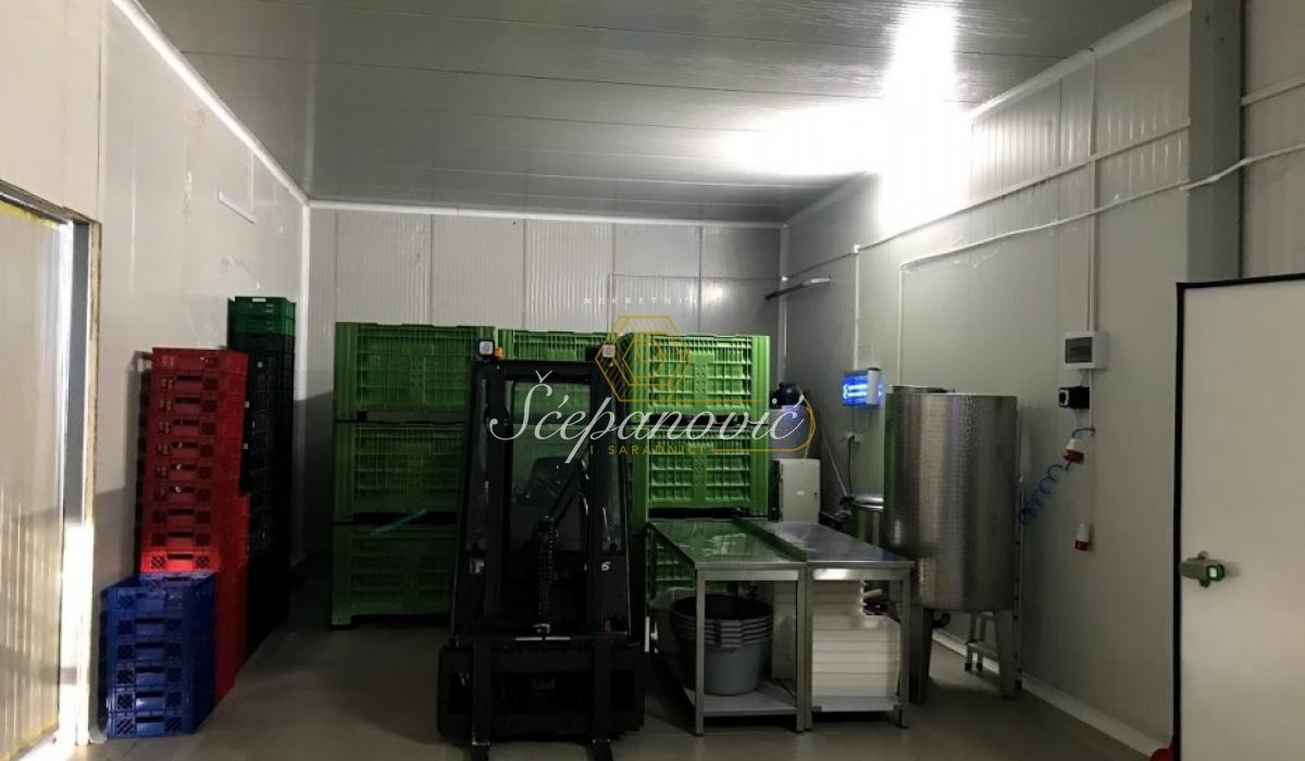 Lokal Prodaja Bečej  306 m2