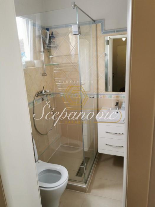prodaja-nekretnina-I4mpXQPonY Dvosoban stan na prodaju, Grbavica, Novi Sad, 77m², 231.000 €
