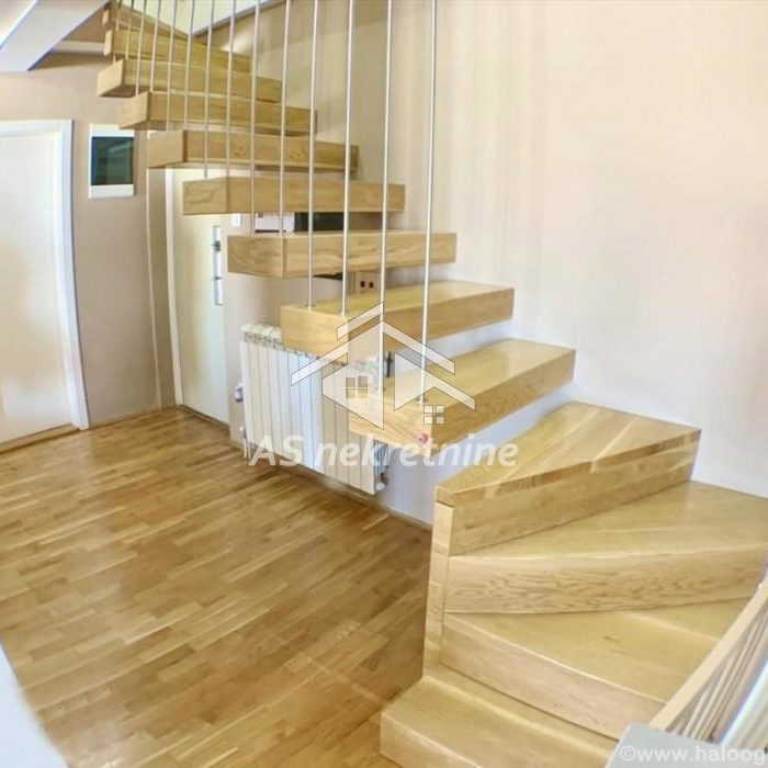 Četvorosoban stan na prodaju, Đeram Pijaca, Beograd, 157m², 390.000 €