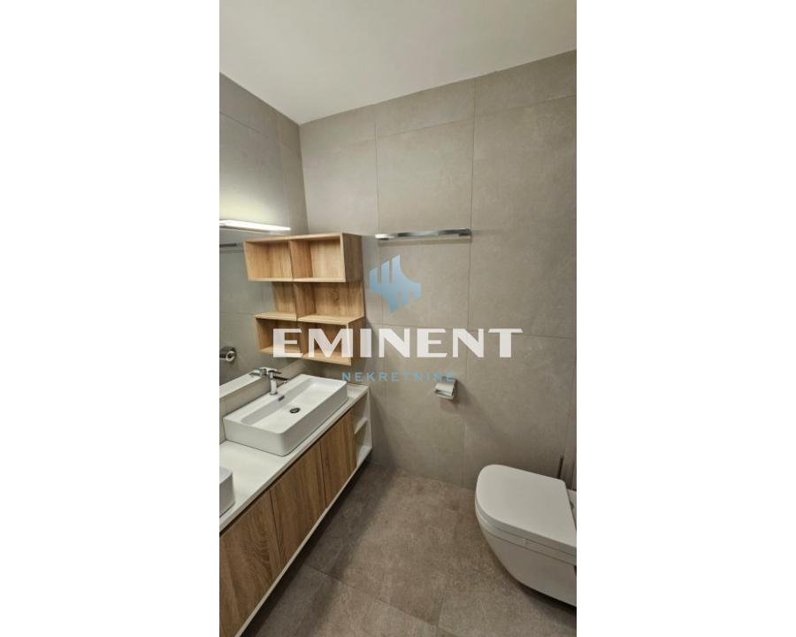 Stan Prodaja Beograd Blok 65 70 m2