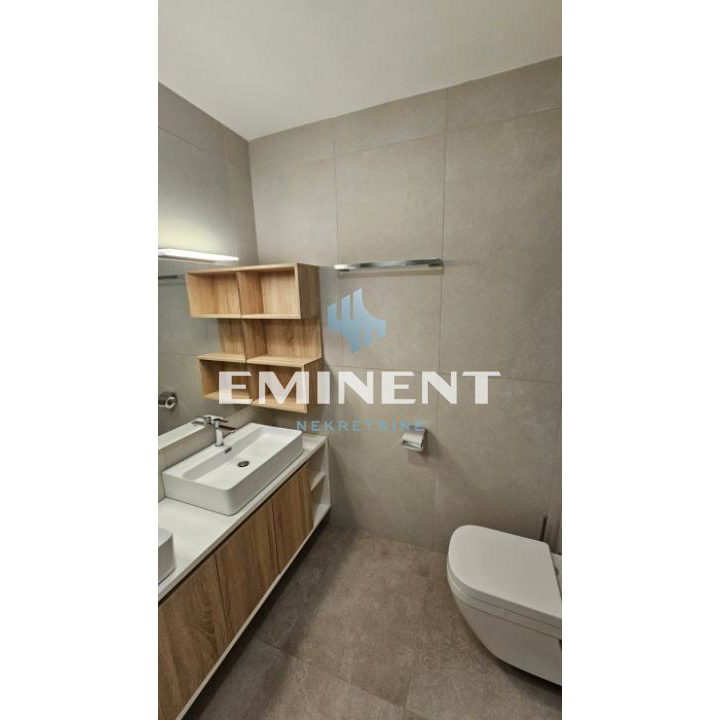 Stan Prodaja Beograd Blok 65 70 m2