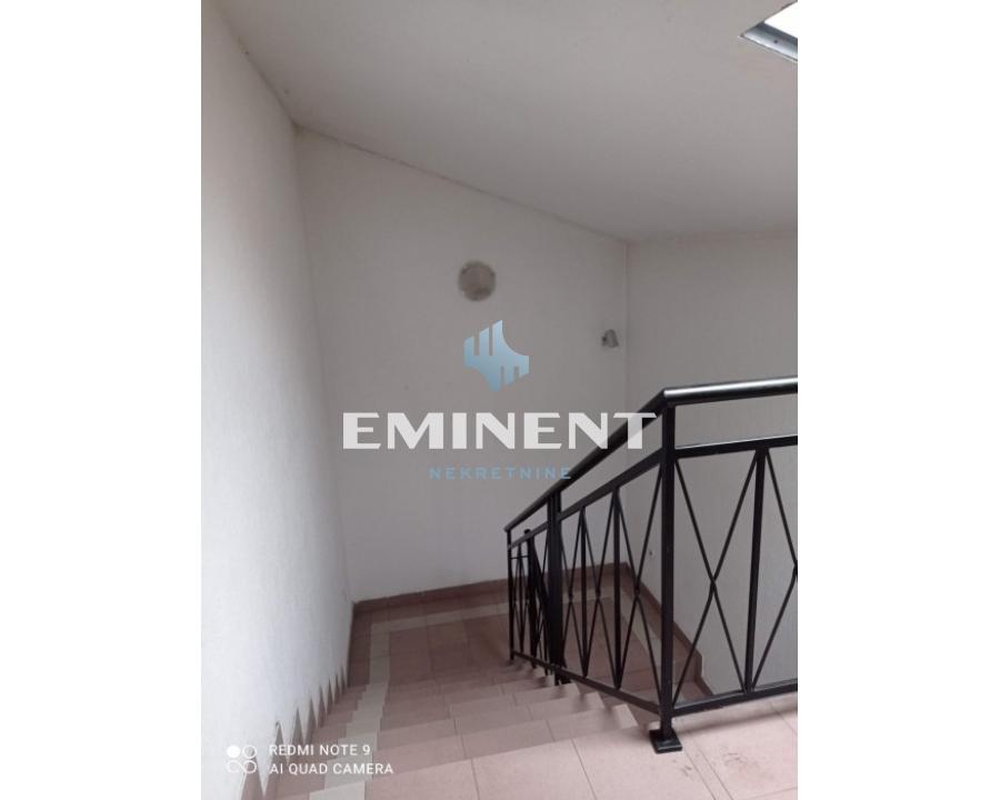 prodaja-nekretnina-KZxXS4scWV Trosoban stan na prodaju, Učiteljsko Naselje, Beograd, 133m², 299.000 €
