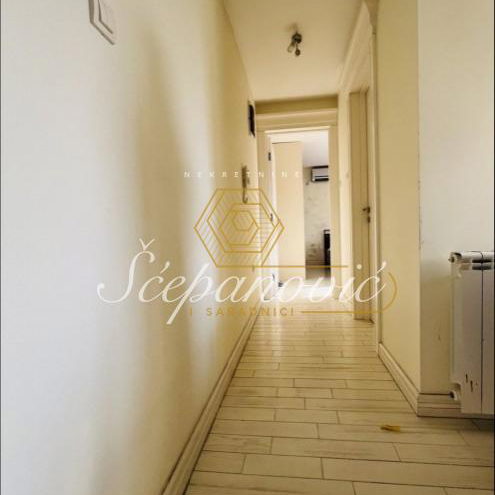 Petosoban stan na prodaju, Rotkvarija, Novi Sad, 181m², 420.000 €