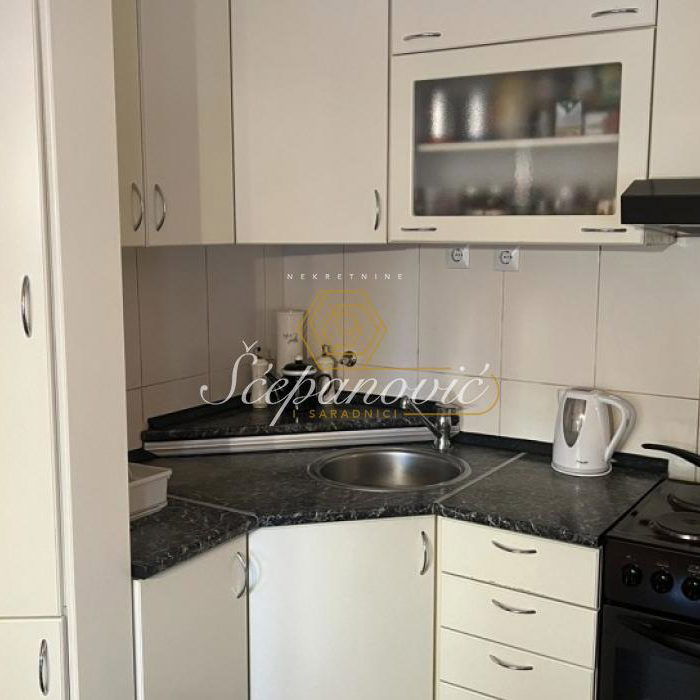 Stan Prodaja Novi Sad  85 m2