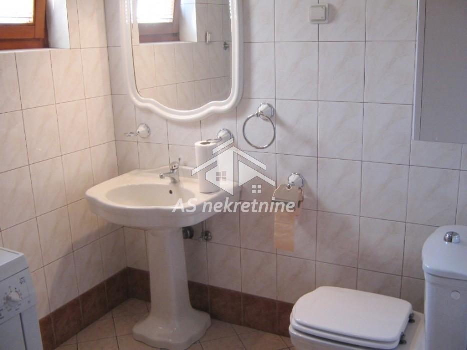 prodaja-nekretnina-PVefzq4oO6 Stan Izdavanje Beograd Dedinje 200 m2