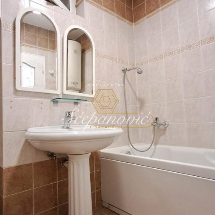 Stan Prodaja Novi Sad  96 m2