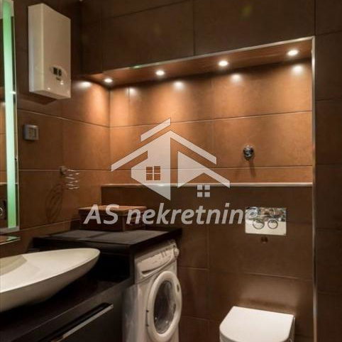 Četvorosoban stan za izdavanje, Trg Republike, Beograd, 87m², 1.600 €/mes