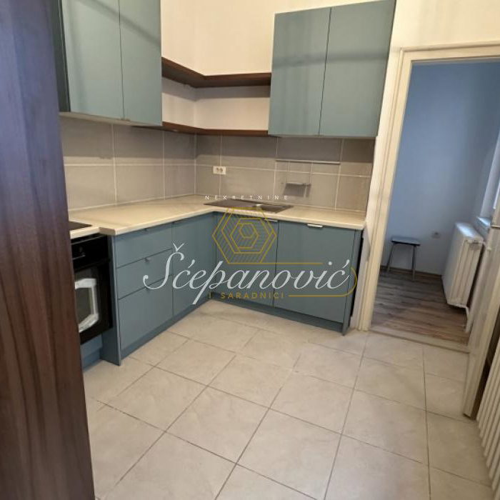 Trosoban stan na prodaju, Centar, Novi Sad, 112m², 289.000 €