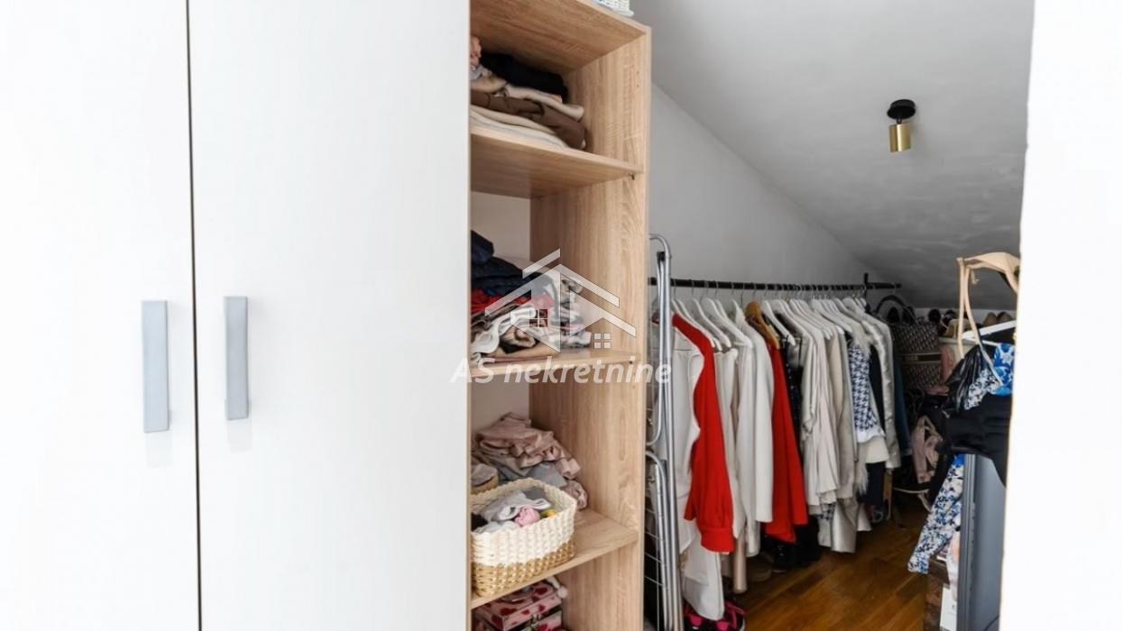 prodaja-nekretnina-VuWmhr48C2 Četvorosoban stan na prodaju, Gornji Grad, Beograd, 73m², 210.000 €