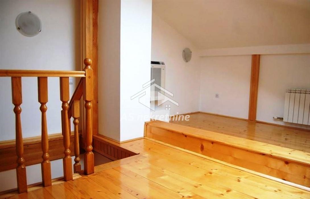 Višesoban stan za izdavanje, Dedinje, Beograd, 250m², 2.200 €/mes