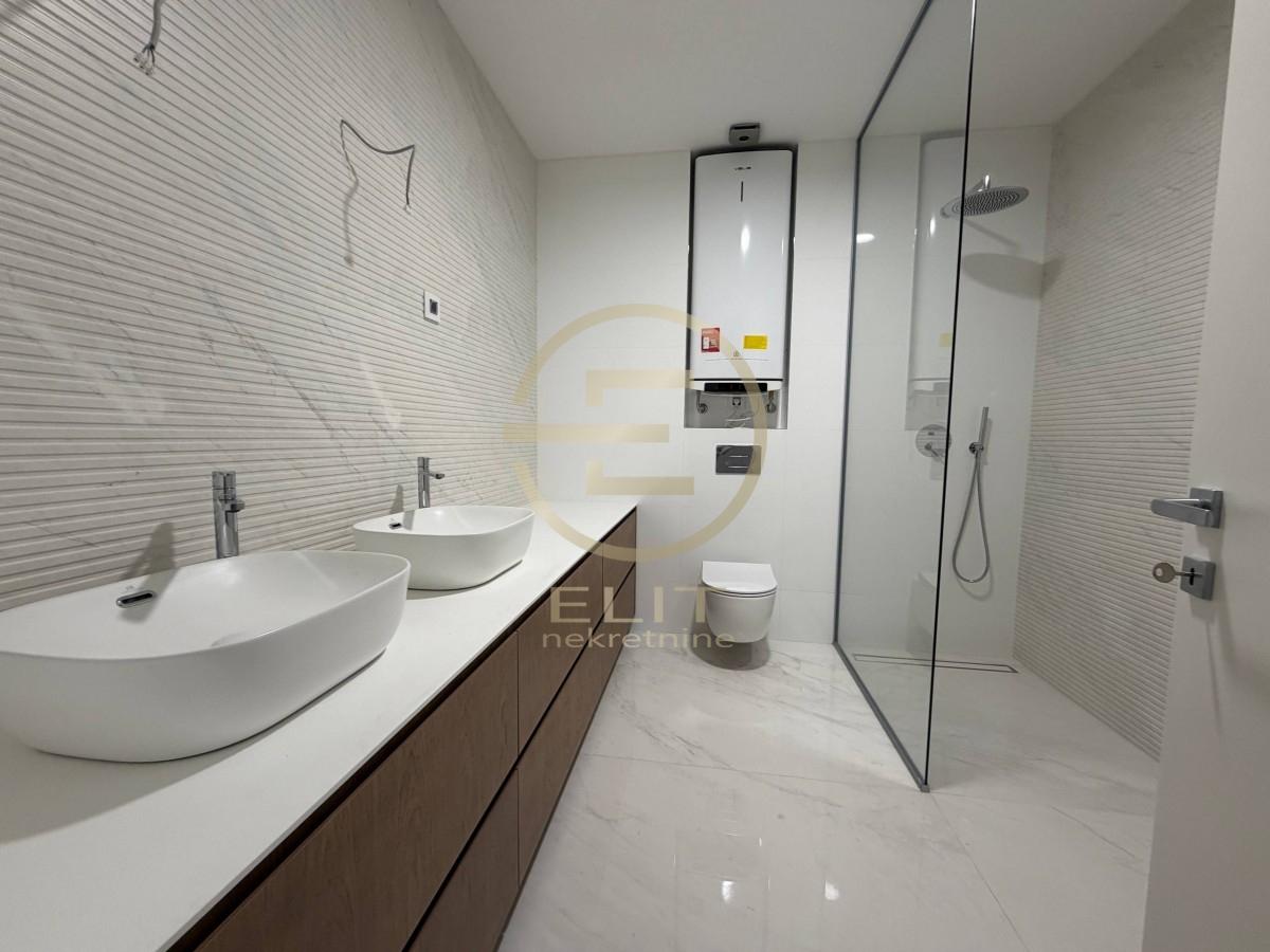 prodaja-nekretnina-Wh8OfPyv8R Lokal Izdavanje Novi Sad 126 m2