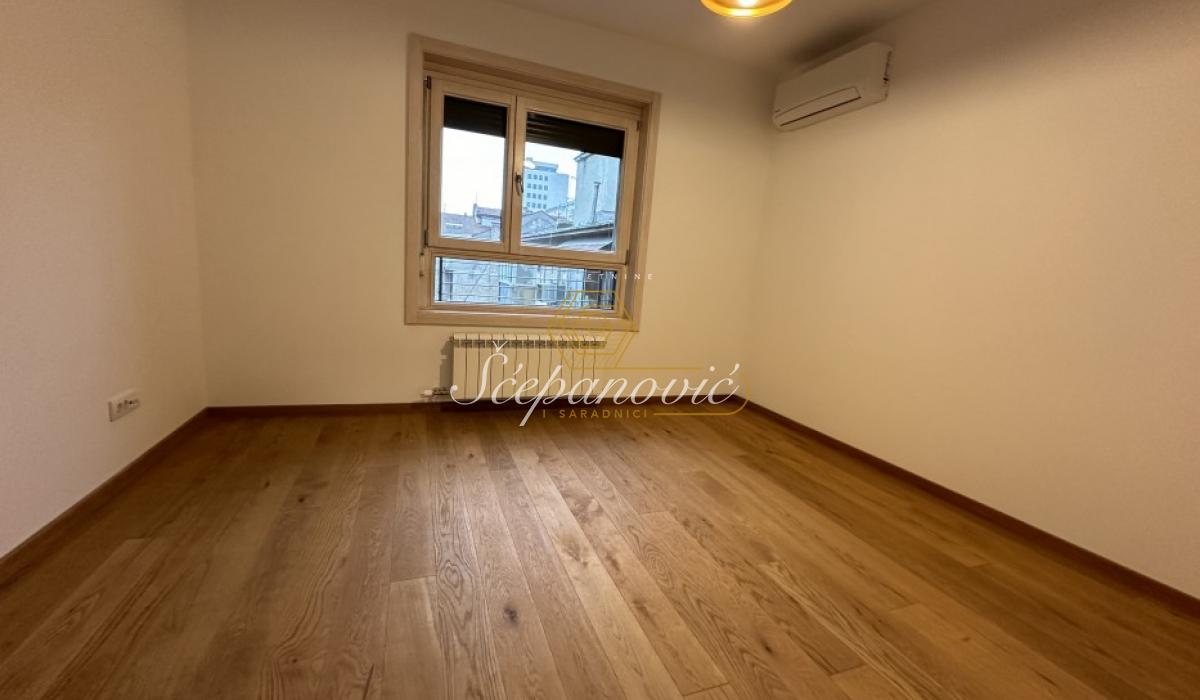 Stan Prodaja Beograd Stan Prodaja Beograd Hram Svetog Save 128 m2