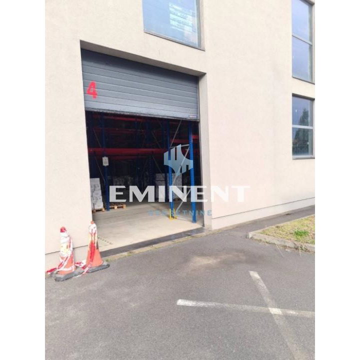 Lokal Izdavanje Beograd Zemun Polje 2776 m2