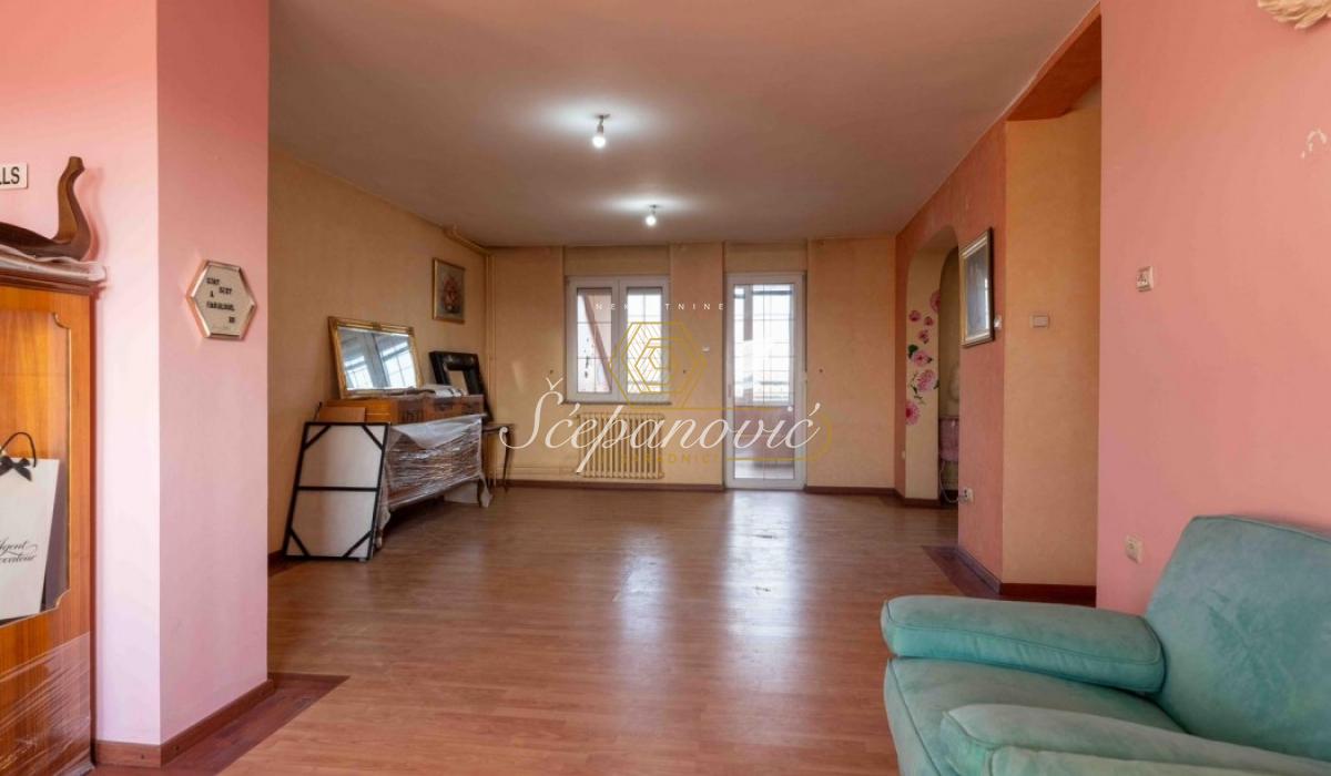 Petosoban stan na prodaju, Kej, Novi Sad, 179m², 400.000 €