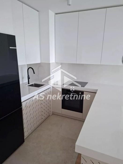 Stan Izdavanje Beograd Blok 65 105 m2