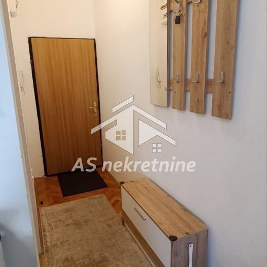 Trosoban stan za izdavanje, Dedinje, Beograd, 80m², 1.300 €/mes